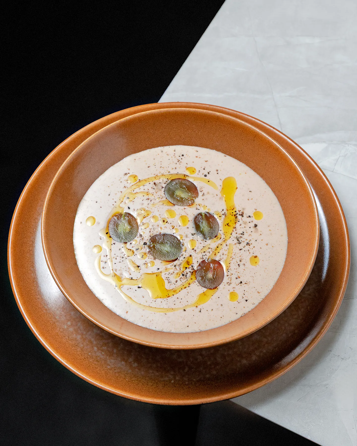 Foto de ajo blanco de un restaurante Chihuahuaense.
